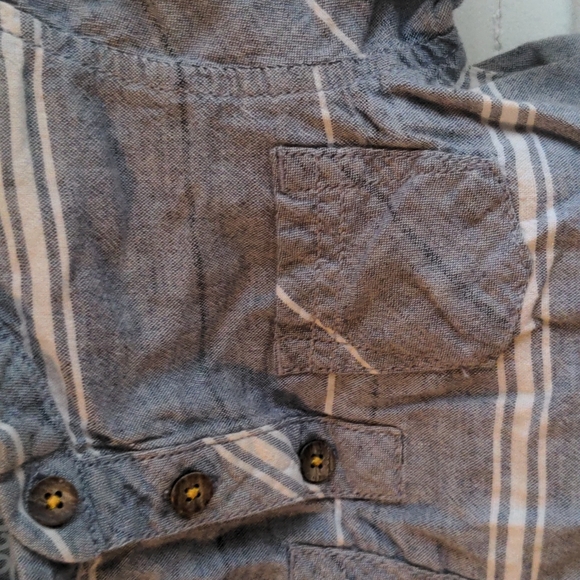 Baby's 1/4 Button Up - Picture 3 of 5